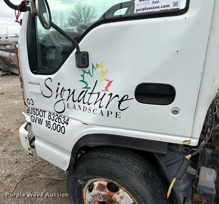 image for item DR5095 2000 Isuzu NPR  truck cab and chassis