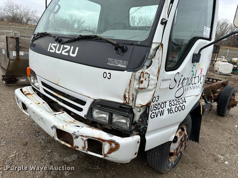 image for item DR5095 2000 Isuzu NPR  truck cab and chassis