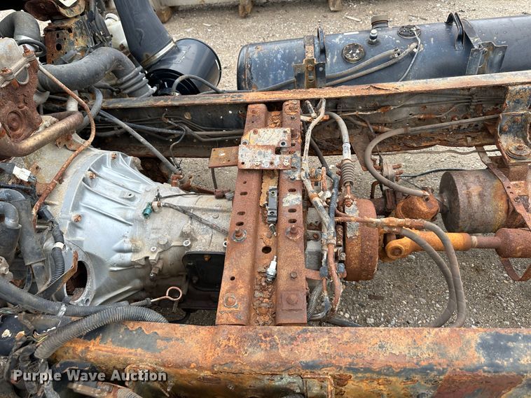 image for item DR5095 2000 Isuzu NPR  truck cab and chassis