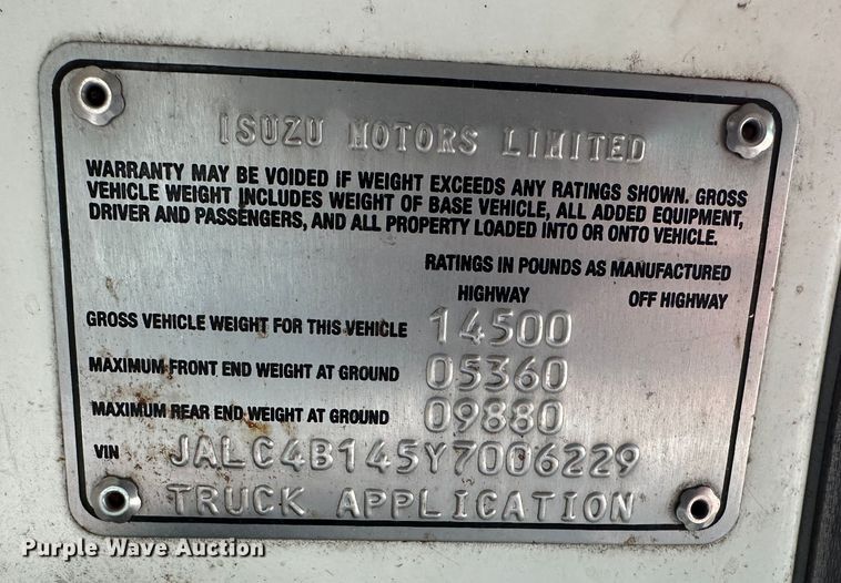 image for item DR5095 2000 Isuzu NPR  truck cab and chassis