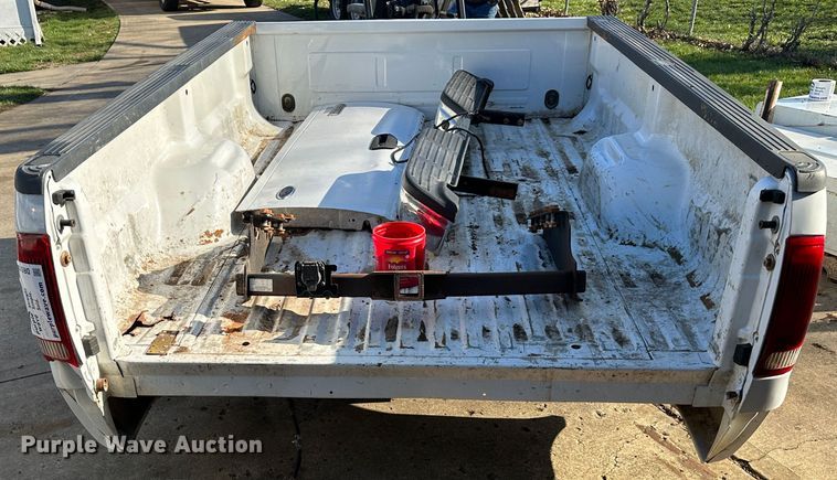 image for item DR5100 2005 Ford  pickup bed