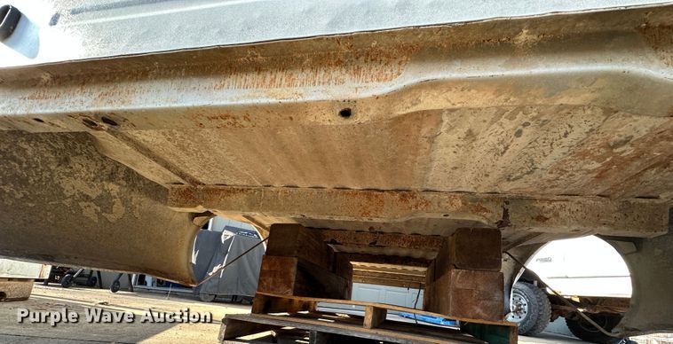 image for item DR5100 2005 Ford  pickup bed