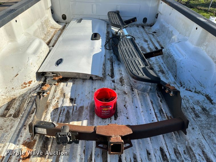 image for item DR5100 2005 Ford  pickup bed