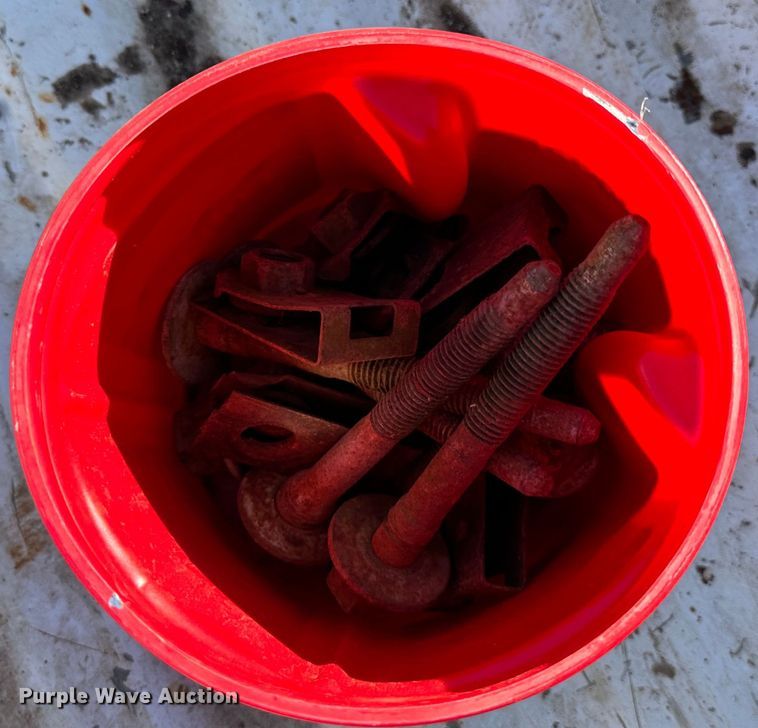 image for item DR5100 2005 Ford  pickup bed