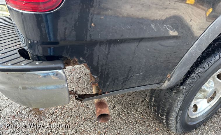 image for item DR5104 2000 Ford F150  pickup truck