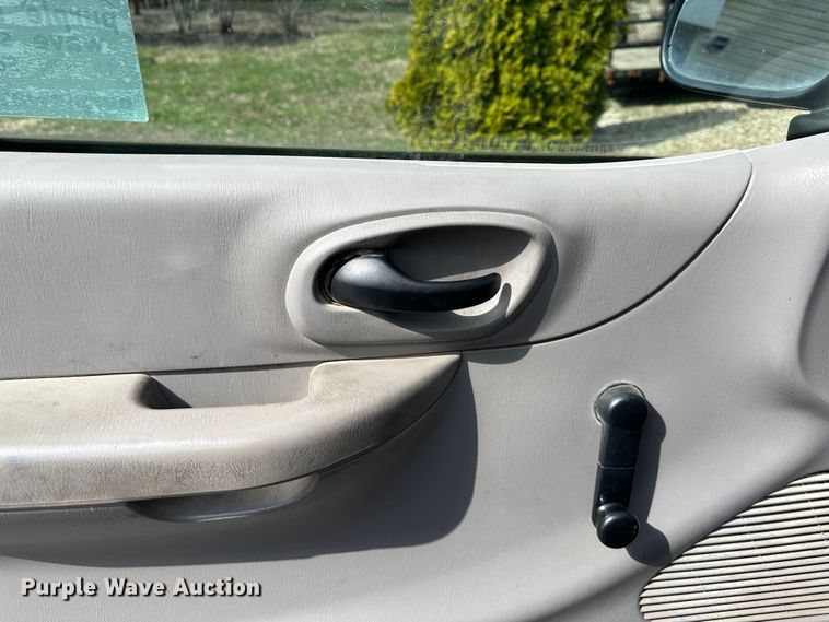 image for item DR5104 2000 Ford F150  pickup truck