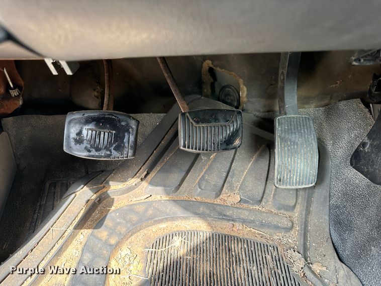 image for item DR5104 2000 Ford F150  pickup truck