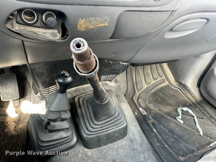 image for item DR5104 2000 Ford F150  pickup truck