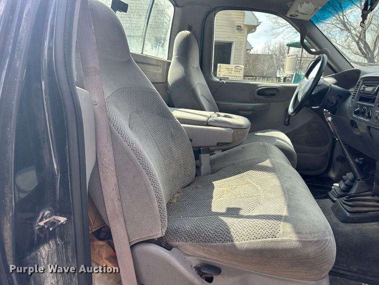 image for item DR5104 2000 Ford F150  pickup truck