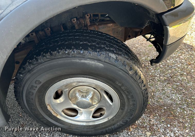 image for item DR5104 2000 Ford F150  pickup truck