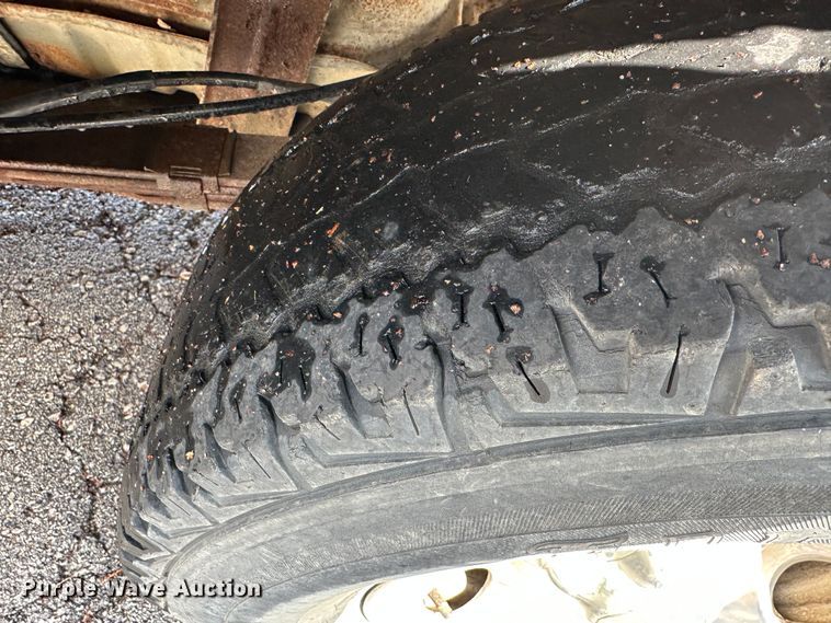 image for item DR5104 2000 Ford F150  pickup truck