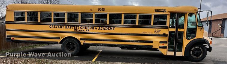 image for item DR5121 1995 International 3600  school bus