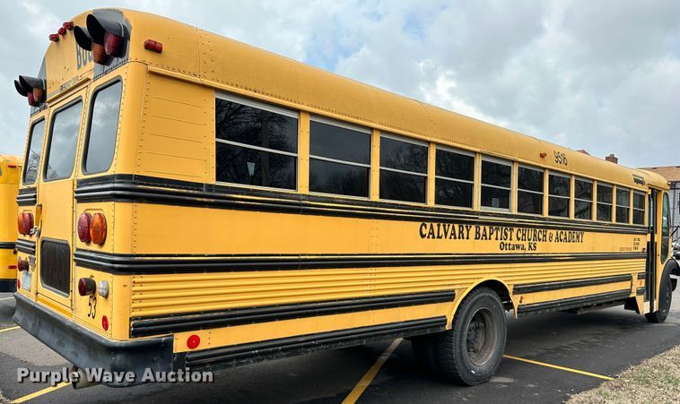 image for item DR5121 1995 International 3600  school bus