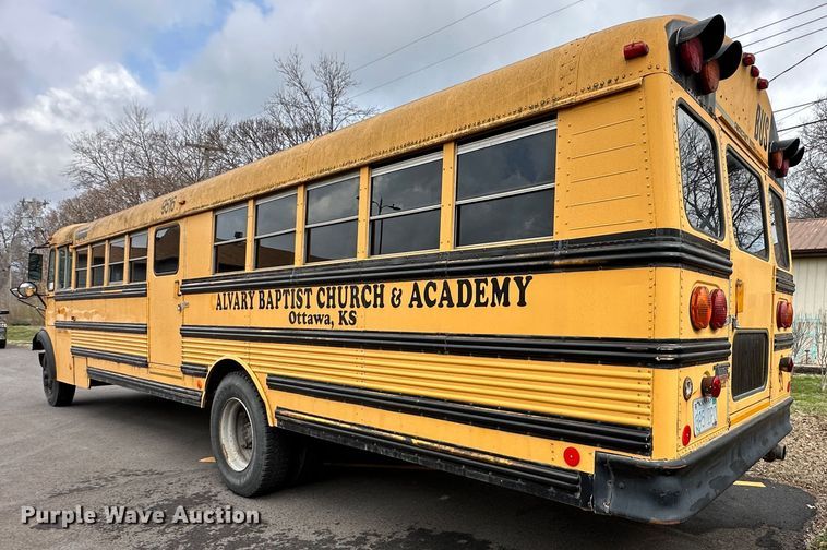 image for item DR5121 1995 International 3600  school bus