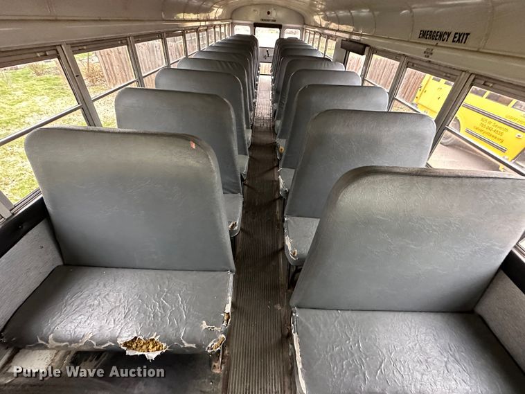 image for item DR5121 1995 International 3600  school bus
