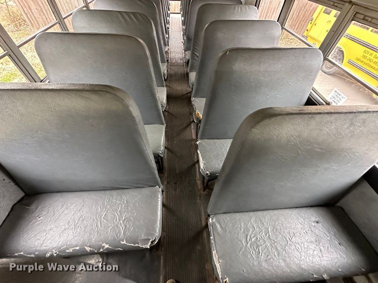 image for item DR5121 1995 International 3600  school bus