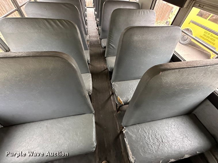 image for item DR5121 1995 International 3600  school bus