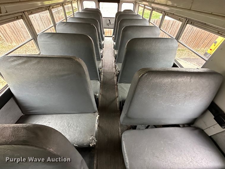 image for item DR5121 1995 International 3600  school bus