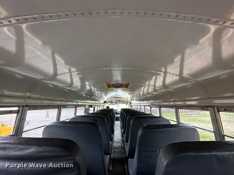 image for item DR5121 1995 International 3600  school bus