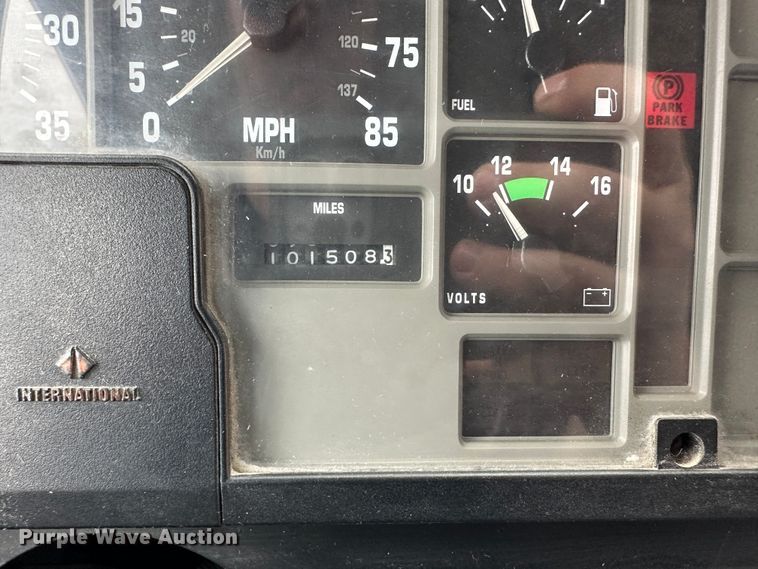 image for item DR5121 1995 International 3600  school bus