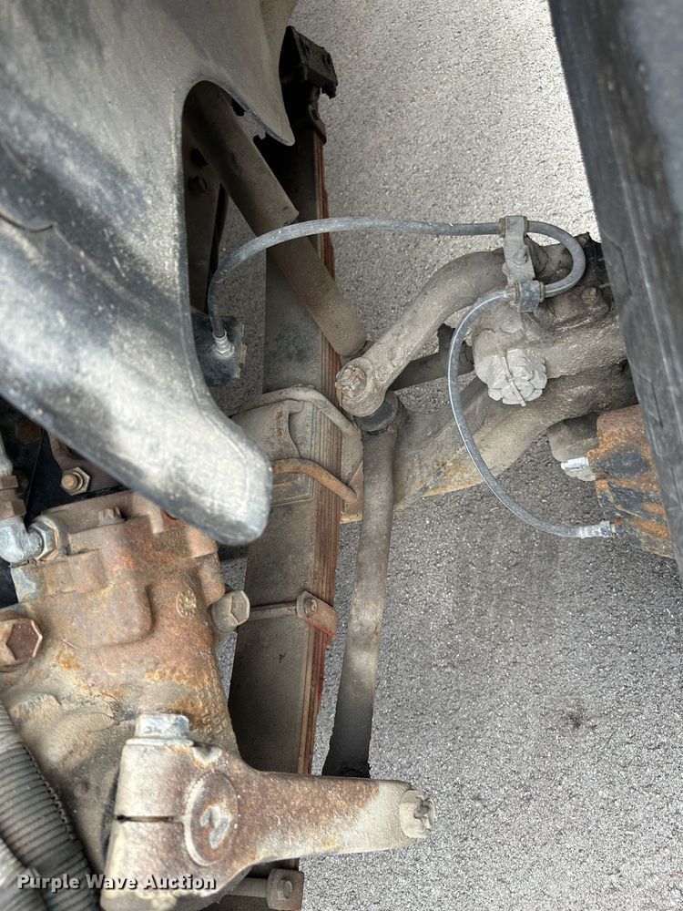 image for item DR5121 1995 International 3600  school bus