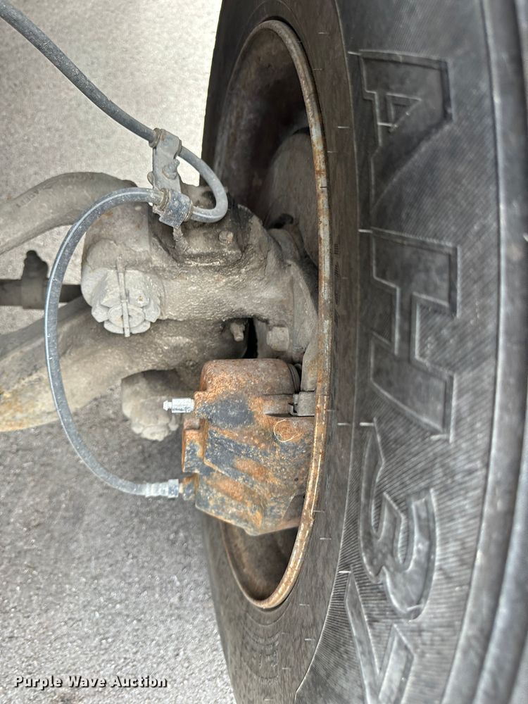 image for item DR5121 1995 International 3600  school bus