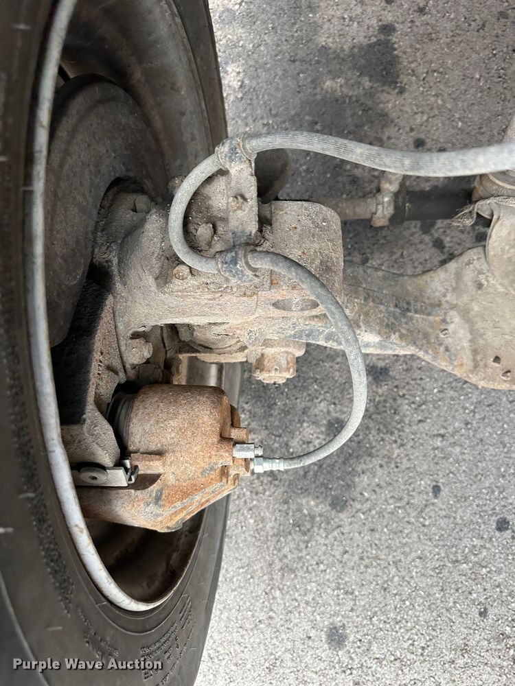 image for item DR5121 1995 International 3600  school bus