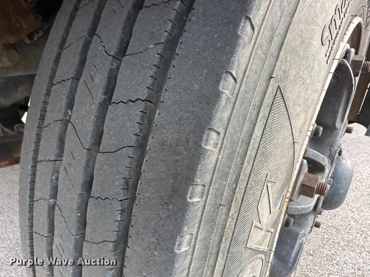 image for item DR5121 1995 International 3600  school bus