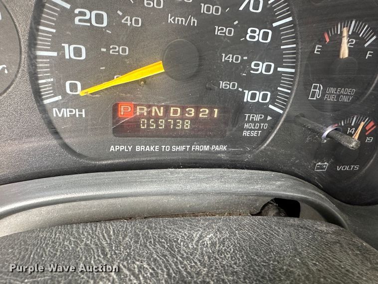 image for item DR5122 1999 GMC Savana 3500  school bus