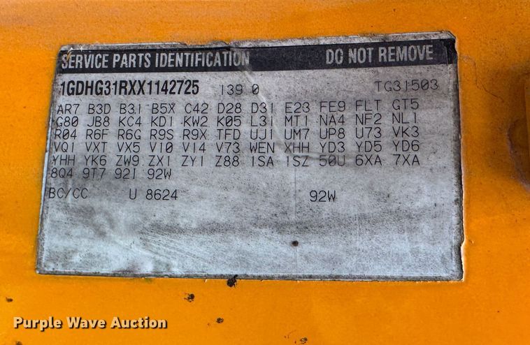 image for item DR5122 1999 GMC Savana 3500  school bus