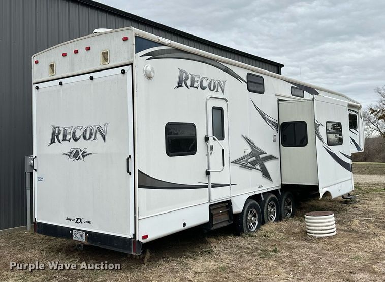 image for item DR5129 2010 Jayco Recon  camper