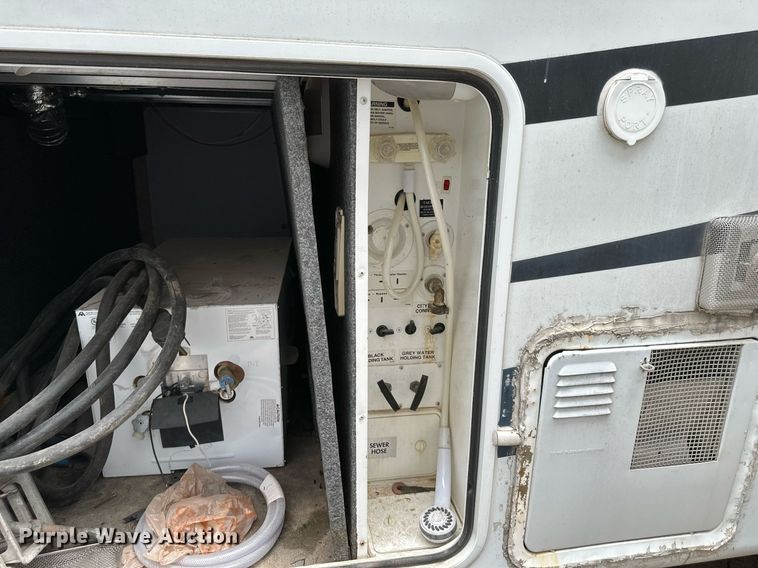 image for item DR5129 2010 Jayco Recon  camper