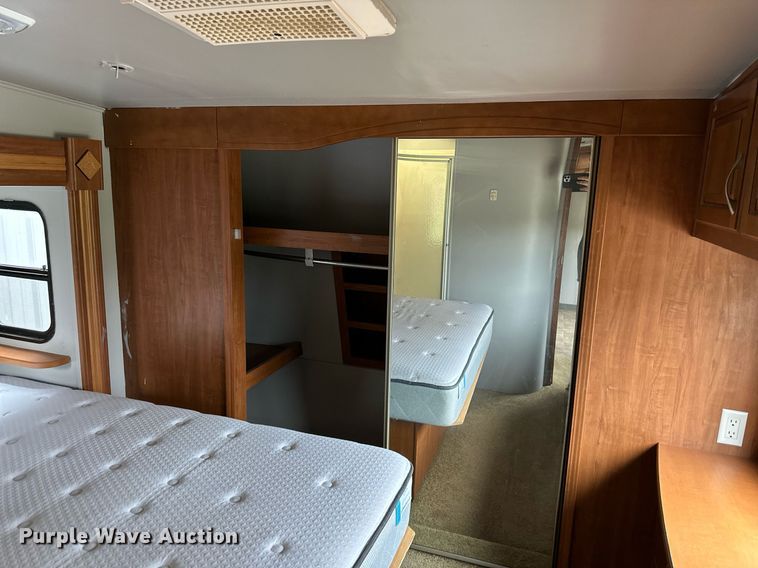 image for item DR5129 2010 Jayco Recon  camper