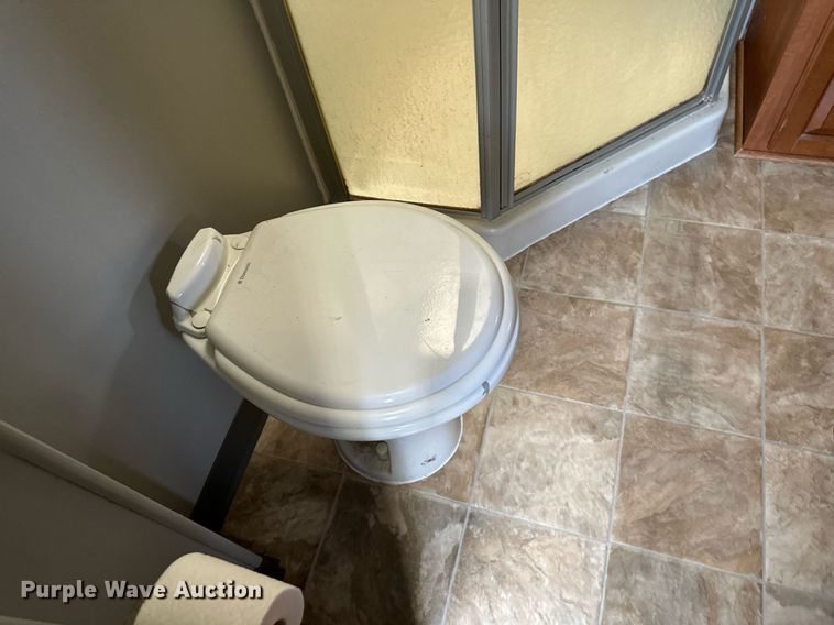 image for item DR5129 2010 Jayco Recon  camper