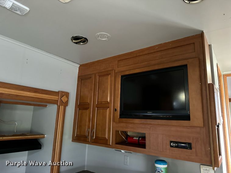 image for item DR5129 2010 Jayco Recon  camper