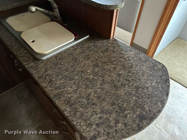 image for item DR5129 2010 Jayco Recon  camper