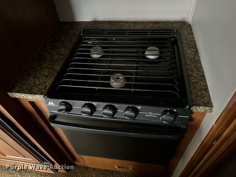 image for item DR5129 2010 Jayco Recon  camper