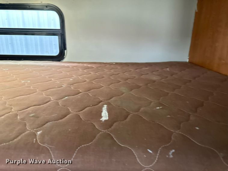 image for item DR5129 2010 Jayco Recon  camper