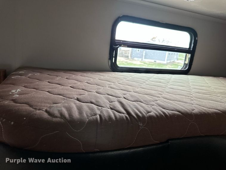 image for item DR5129 2010 Jayco Recon  camper