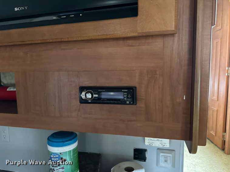 image for item DR5129 2010 Jayco Recon  camper