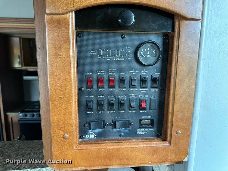 image for item DR5129 2010 Jayco Recon  camper