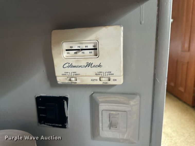 image for item DR5129 2010 Jayco Recon  camper