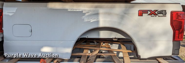 image for item DR6905 Ford F250  pickup truck bed