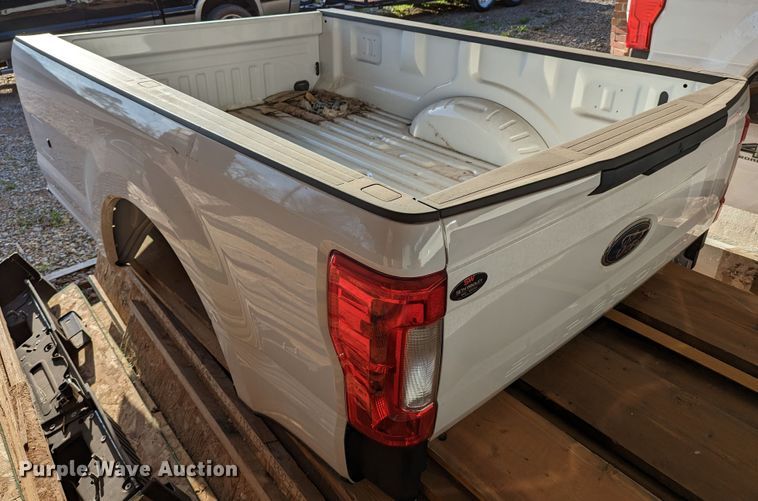 image for item DR6908 Ford F250  pickup truck bed