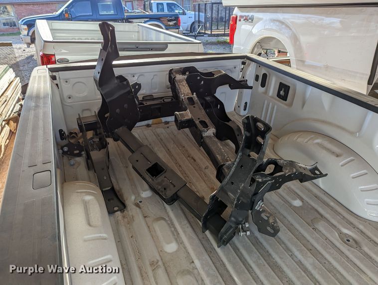 image for item DR6909 Ford F250  pickup truck bed