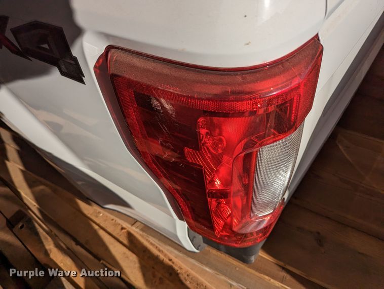 image for item DR6909 Ford F250  pickup truck bed