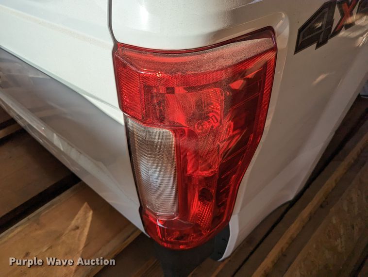 image for item DR6909 Ford F250  pickup truck bed