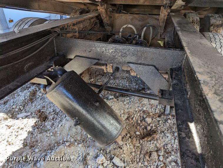 image for item DR6923 2015 Overbilt  tilt deck equipment trailer