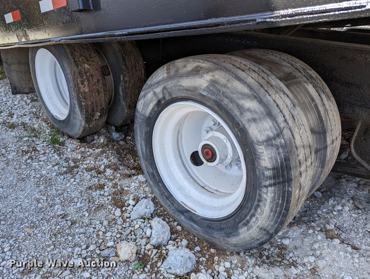 image for item DR6923 2015 Overbilt  tilt deck equipment trailer