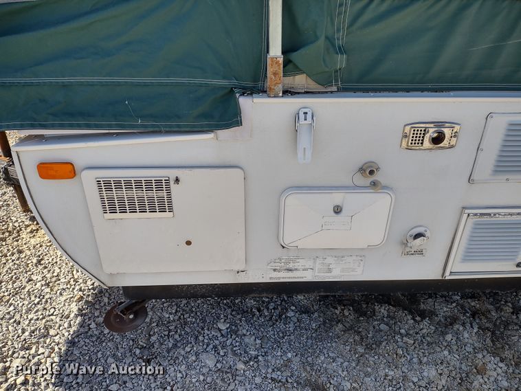 image for item DR8250 2011 Starcraft  pop-up camper